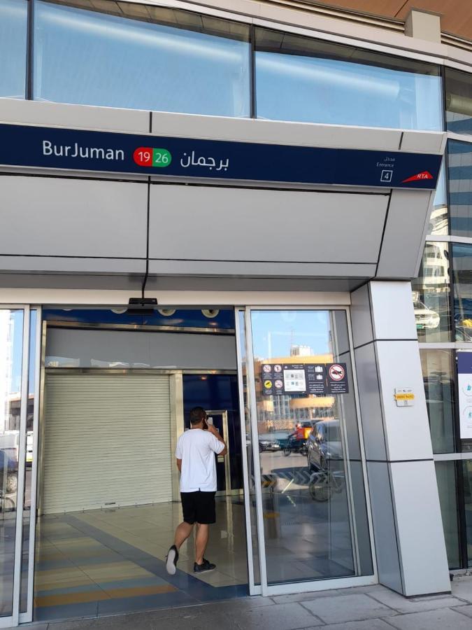 Boys Oasis: Modern Metro-Adjacent Hostel Dubai Exterior photo